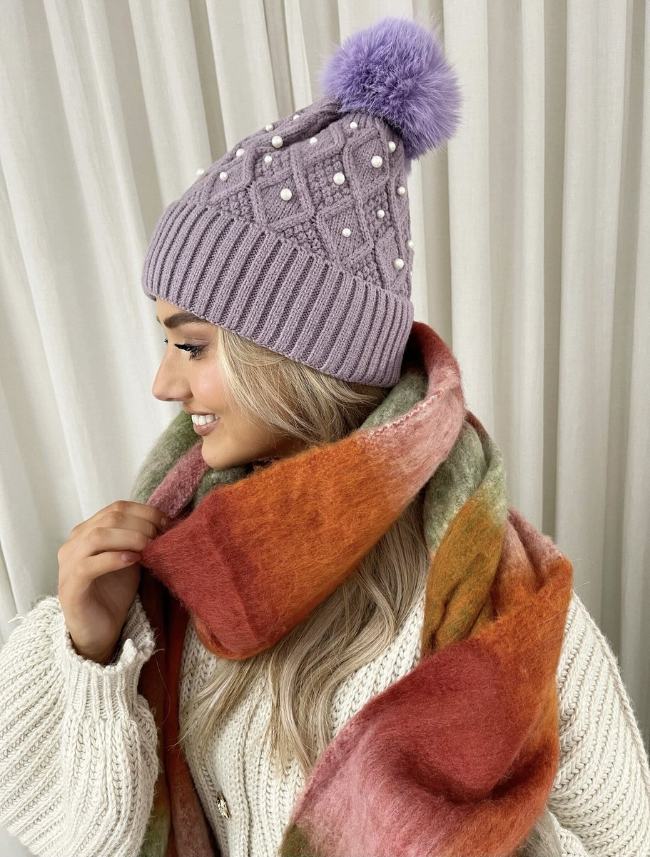 Pom Pom Knitted Winter Hat With Pearl Decor - Black River UK
