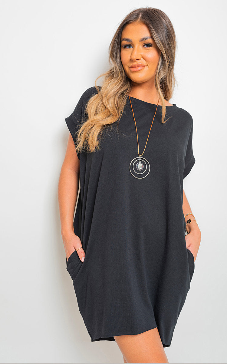 Short Sleeve with Front Pockets Top - Black River UK