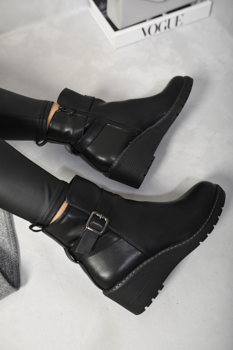 Side Zip Low Wedge Chelsea Ankle Boots - Black River UK