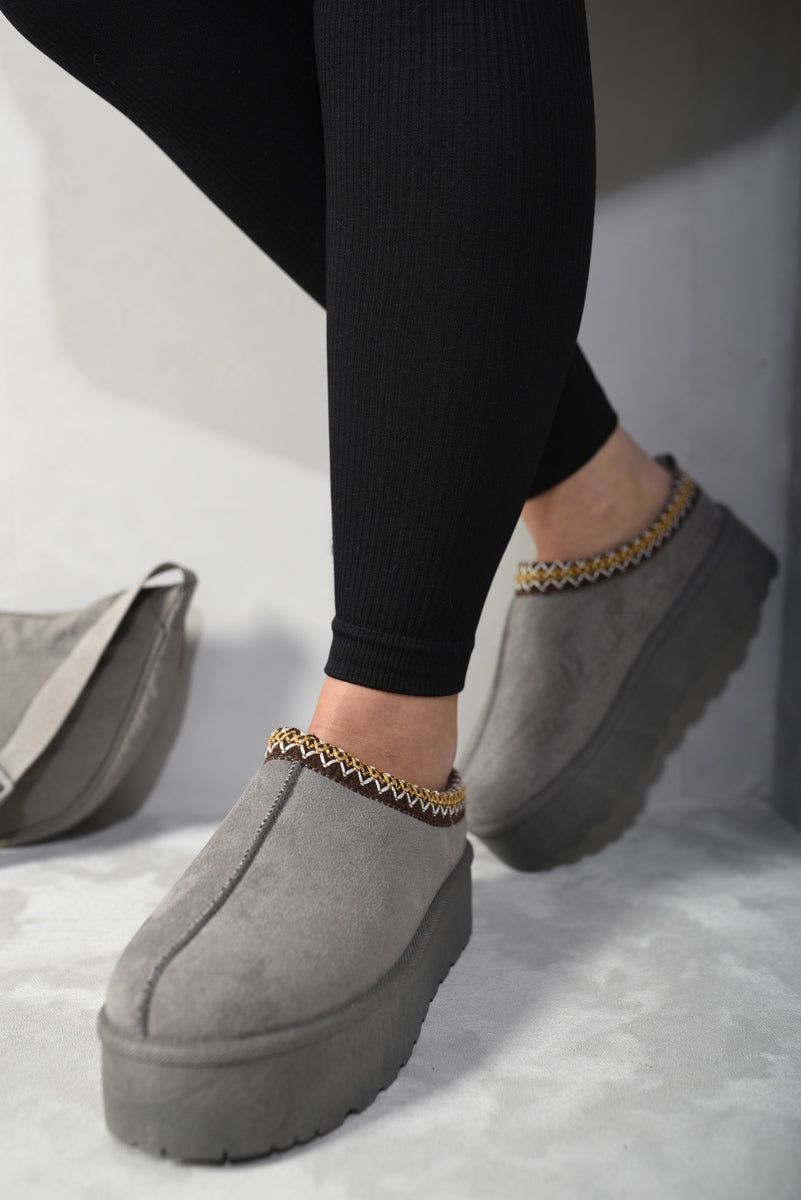 Aztec Detail Low Ankle Platform Slipper Boots - Black River UK