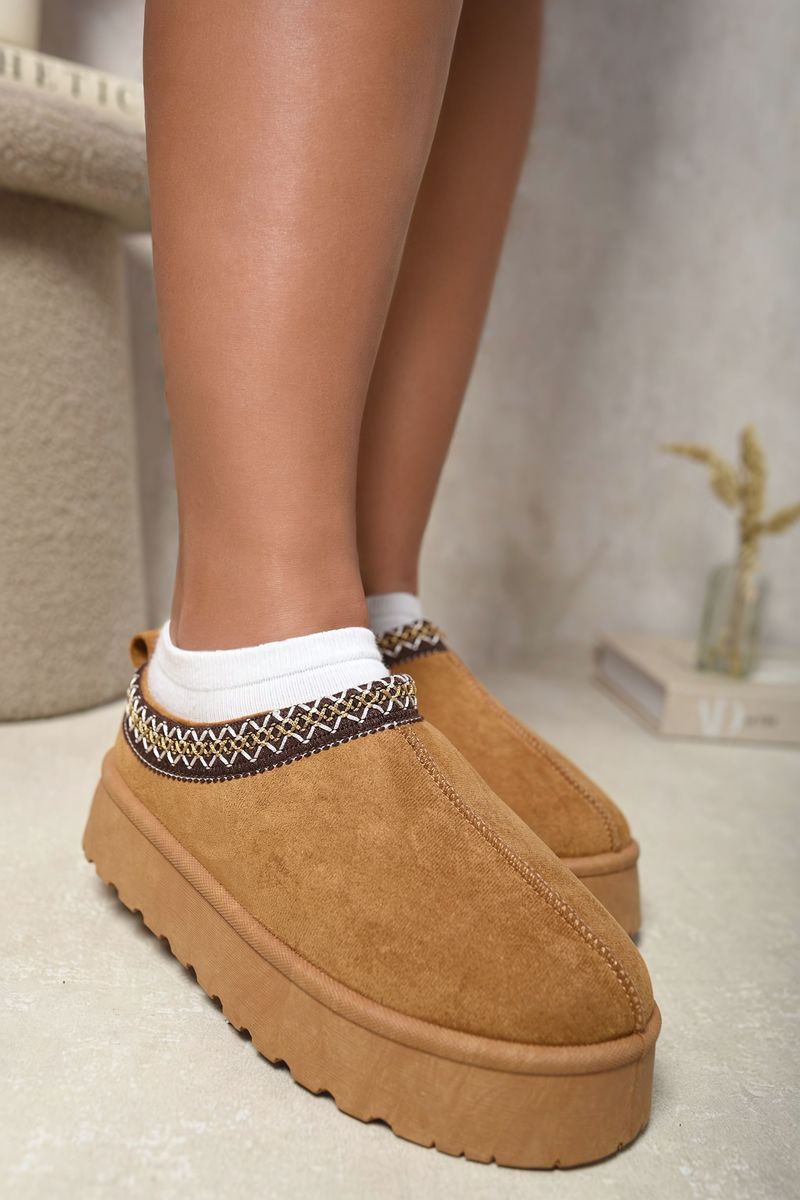 Aztec Detail Low Ankle Platform Slipper Boots - Black River UK