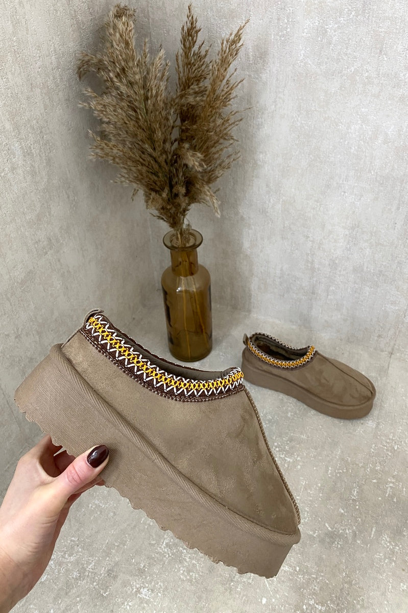 Aztec Detail Low Ankle Platform Slipper Boots - Black River UK
