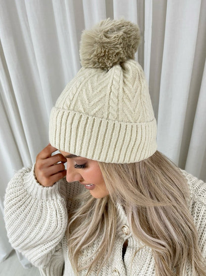 Chunky Knit Fur Pom Beanie Hat - Black River UK