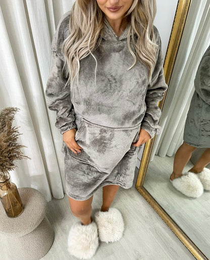 Oversized Fluffy Winter Blanket Hoodie - Black River UK