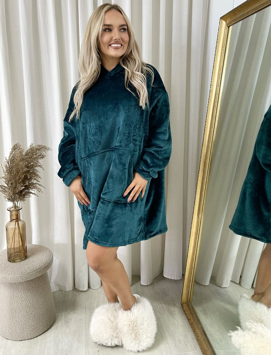 Oversized Fluffy Winter Blanket Hoodie - Black River UK