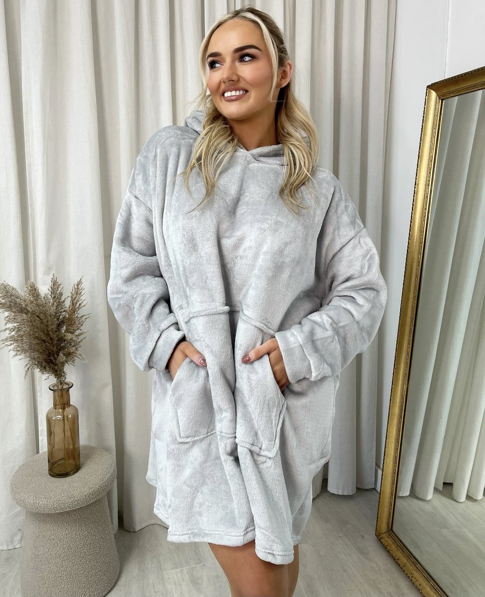 Oversized Fluffy Winter Blanket Hoodie - Black River UK